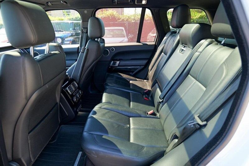 2016 Land Rover Range Rover SuperCharged photo 20
