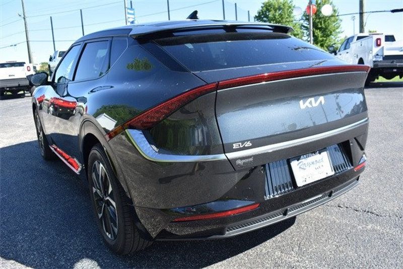 2024 Kia EV6 WindImage 6