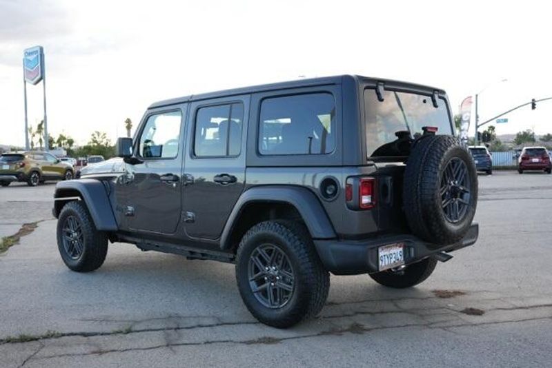 Used 2025 Jeep Wrangler Sport SImage 5