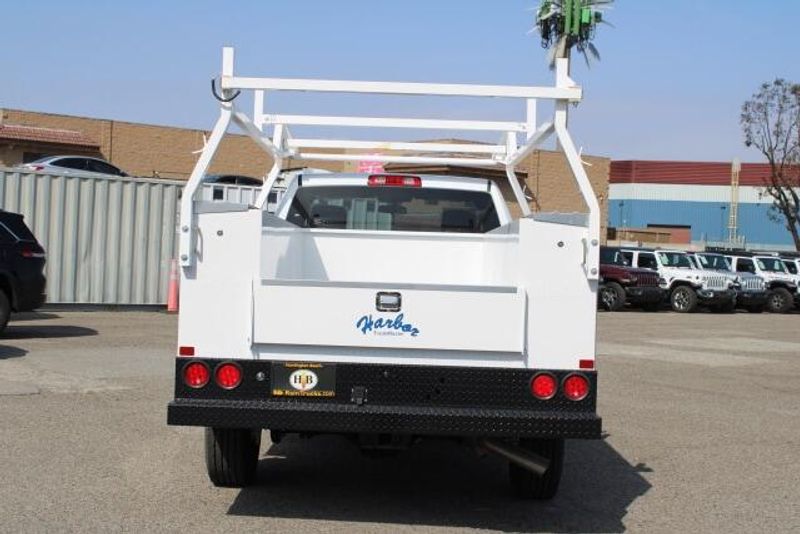 2024 RAM 2500 Tradesman Regular Cab Harbor BodyImage 3