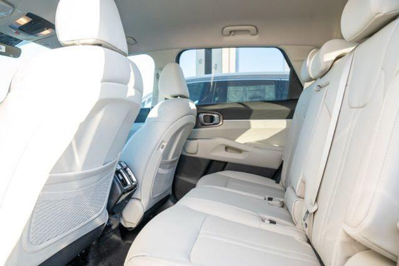 New 2026 Kia Sorento Hybrid EXImage 12