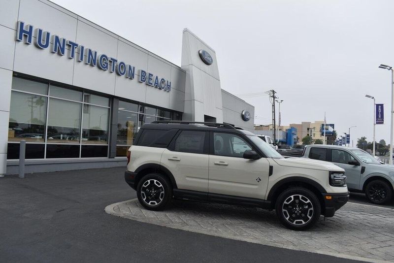 2024 Ford Bronco Sport Outer BanksImage 3