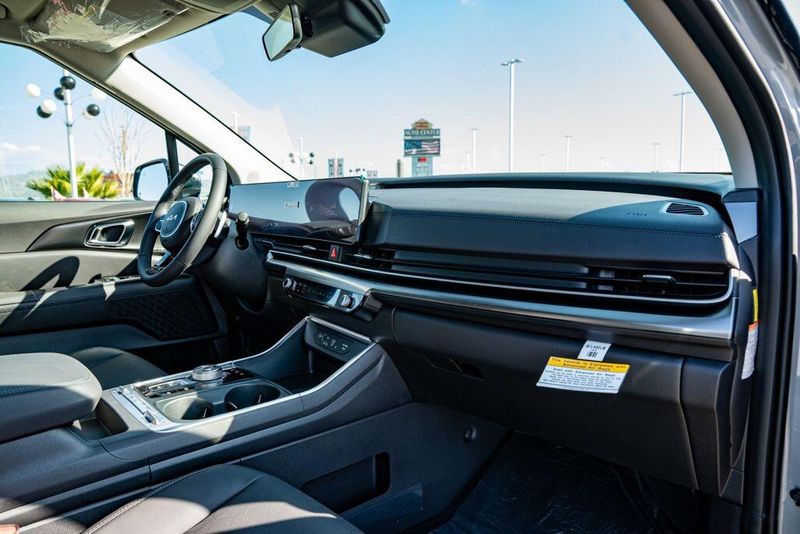 New 2026 Kia Carnival Hybrid SXImage 20