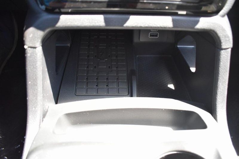 New 2025 Ford Ranger XLTImage 17