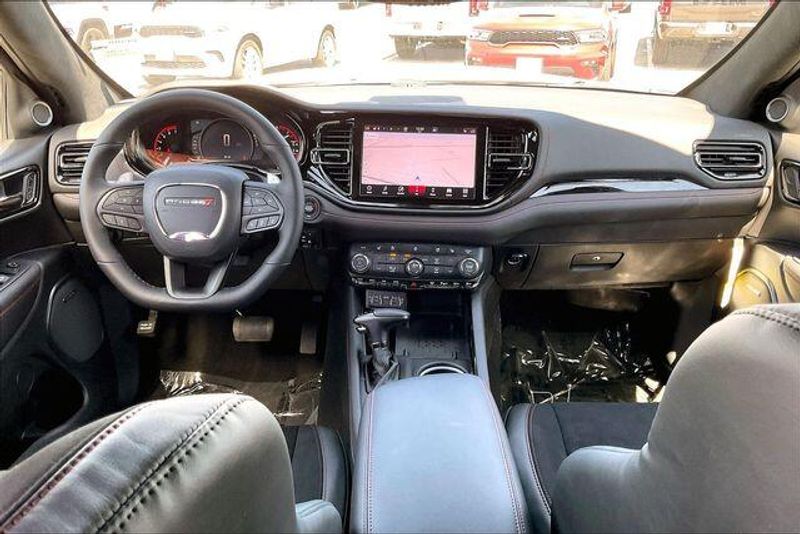 New 2027 Dodge Durango Gt Hemi V8 Premium AwdImage 4