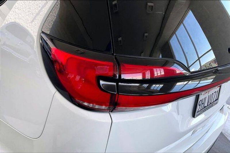 Used 2023 Chrysler Pacifica Hybrid LimitedImage 28