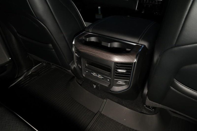 2025 RAM 1500 Laramie Crew Cab 4x4 5