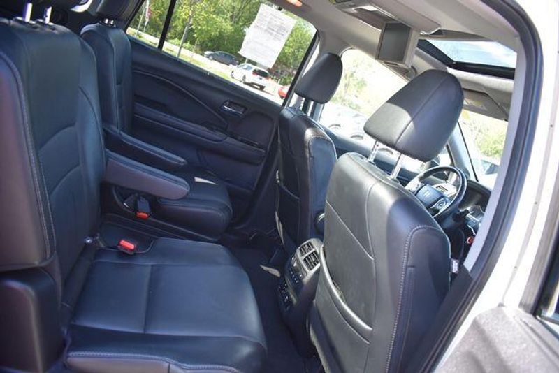 Used 2018 Honda Pilot EliteImage 16
