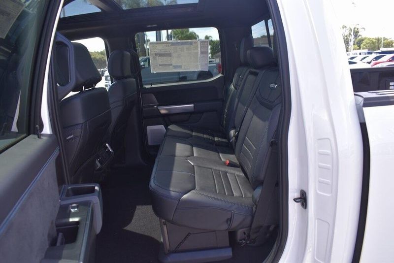 New 2025 Ford F-150 PlatinumImage 12