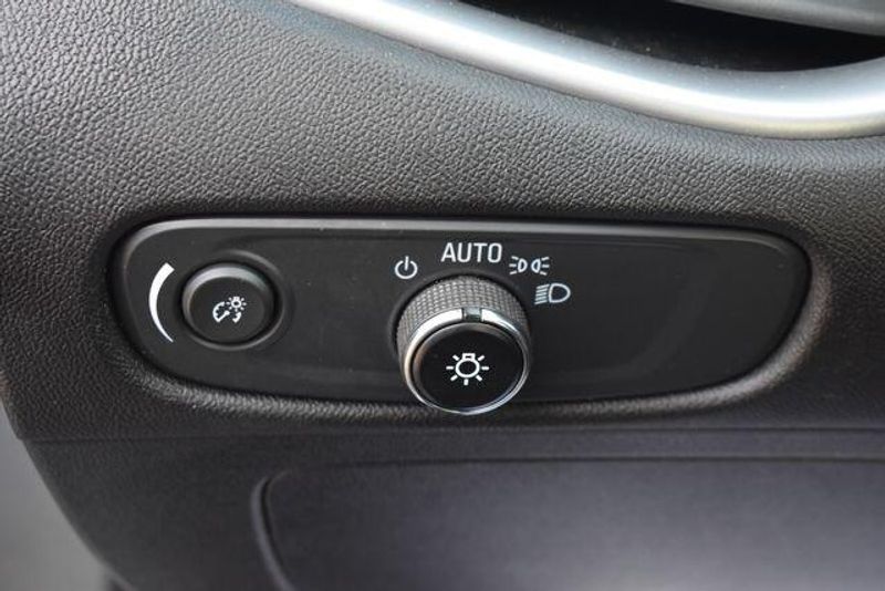 Used 2023 Chevrolet Malibu LTImage 24