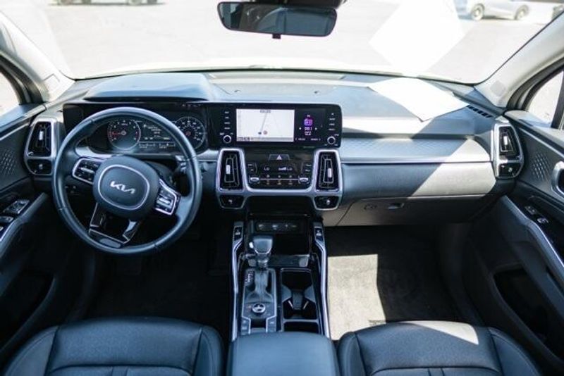 Used 2022 Kia Sorento SXImage 16