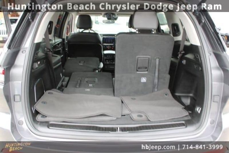 2022 Jeep Grand Cherokee L LimitedImage 39