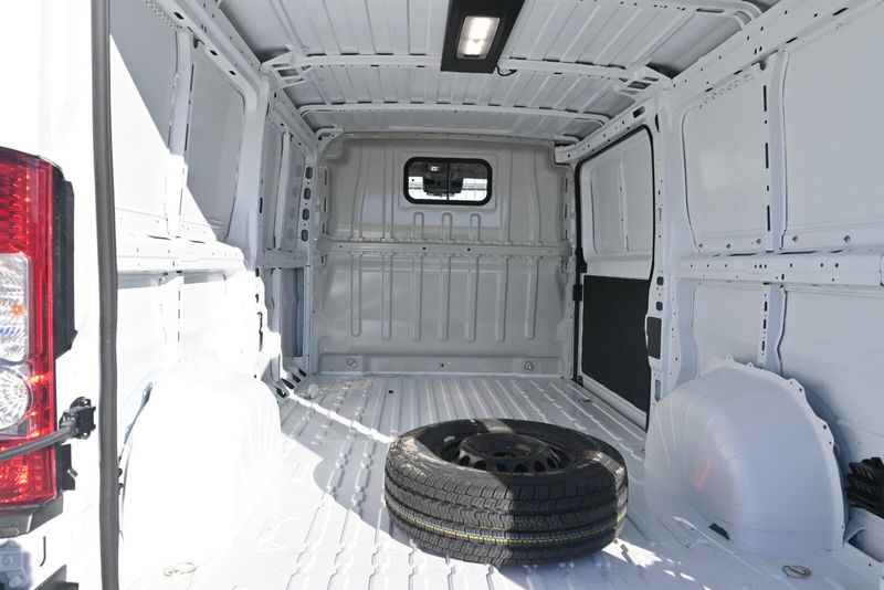 2025 RAM ProMaster Cargo Van TradesmanImage 10