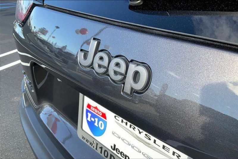 Used 2019 Jeep Cherokee TrailhawkImage 31