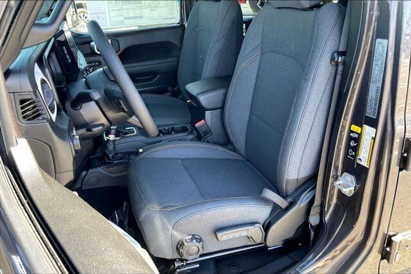 New 2026 Jeep Wrangler Unlimited 4-door SportImage 8