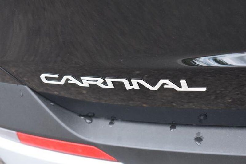 New 2026 Kia Carnival EXImage 17