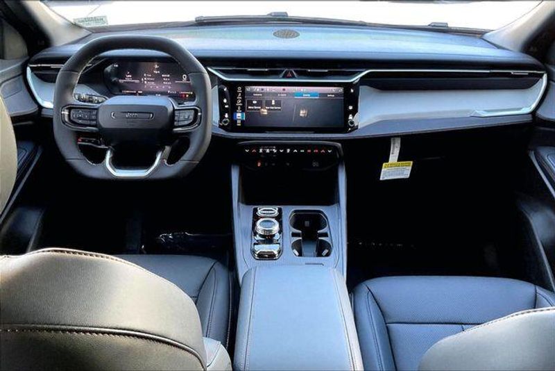 New 2026 Jeep Cherokee Limited 4x4Image 4