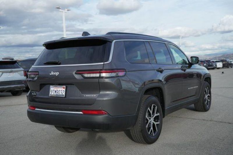 Used 2025 Jeep Grand Cherokee L LimitedImage 7