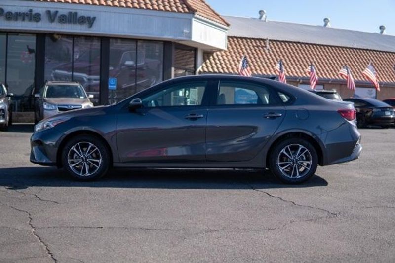 Used 2023 Kia Forte LXSImage 4