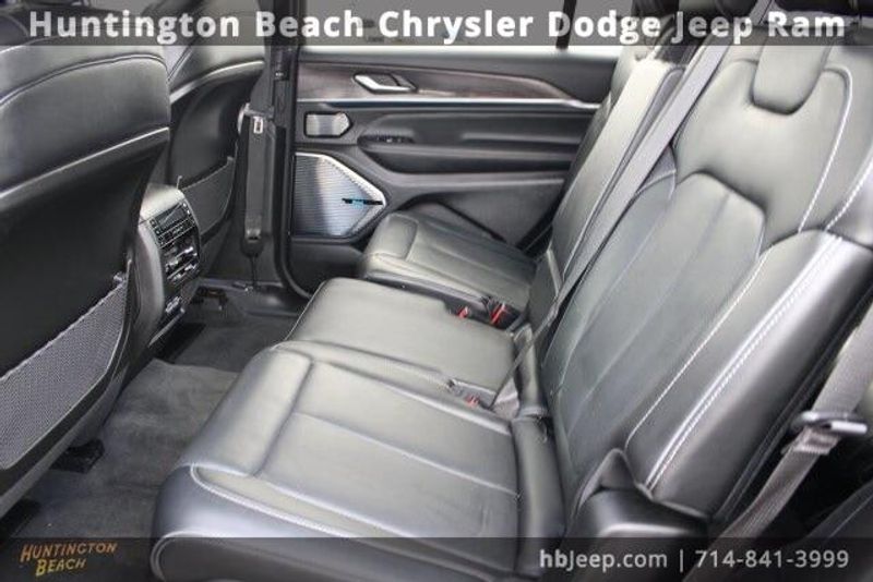 2021 Jeep Grand Cherokee L OverlandImage 37