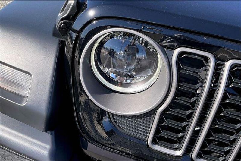 New 2026 Jeep Wrangler 4-door Sport SImage 11