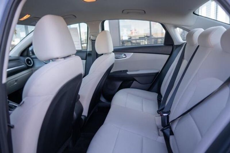Used 2023 Kia Forte LXSImage 14