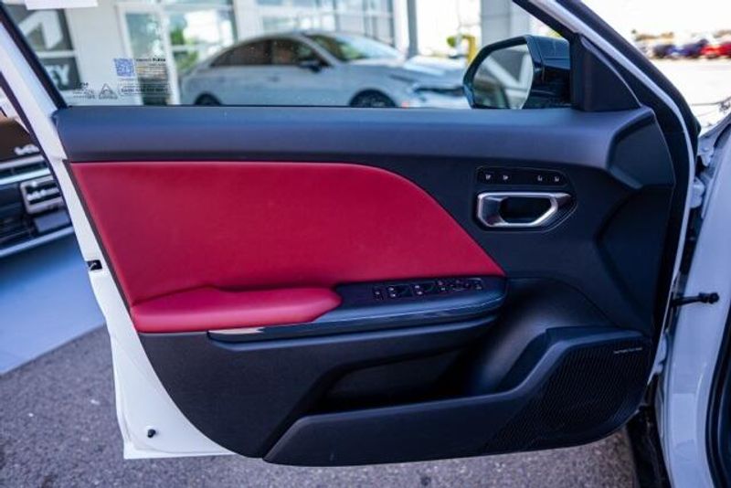 New 2025 Kia K4 GT-LineImage 11