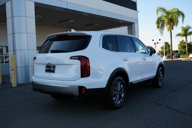 New 2025 Kia Telluride LXImage 7
