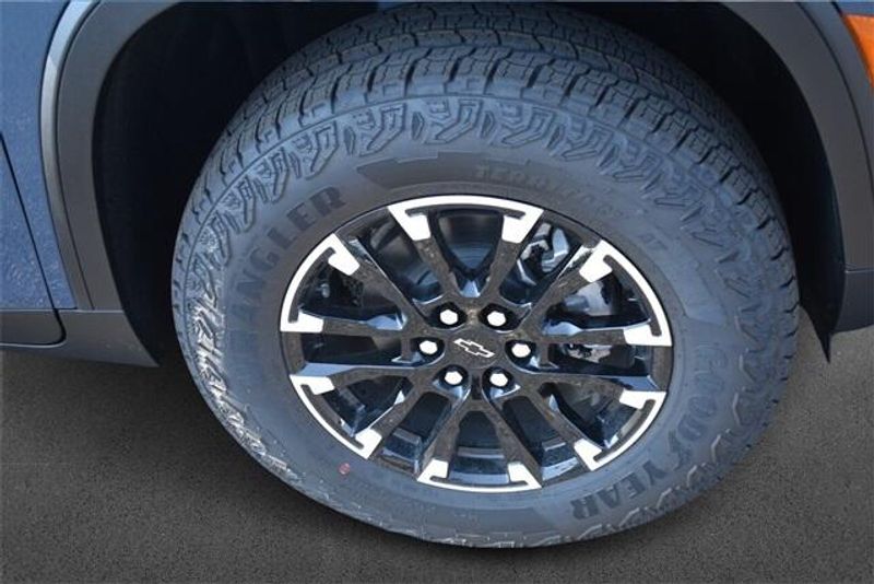 New 2025 Chevrolet Traverse Z71Image 11