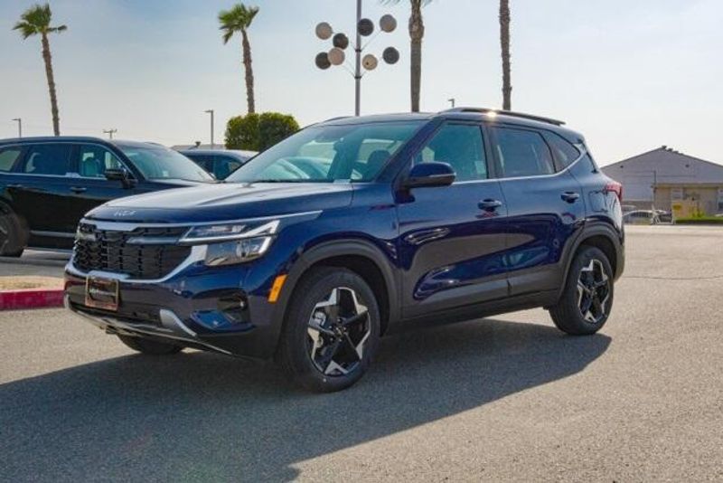 2025 Kia Seltos EXImage 3