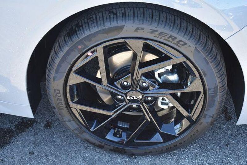 New 2026 Kia K5 GT-LineImage 12