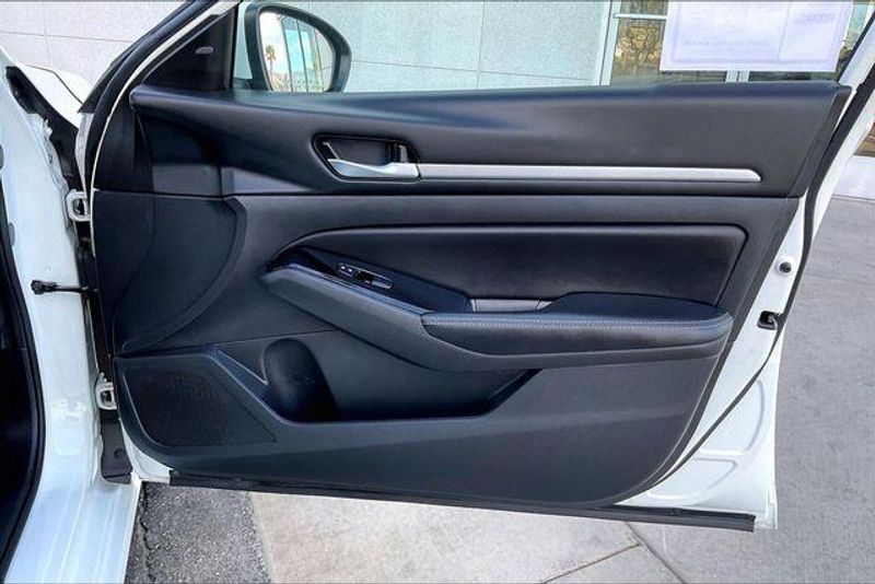 Used 2023 Nissan Altima 2.5 SVImage 23