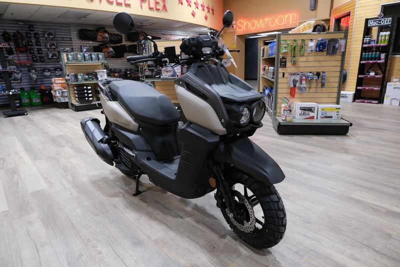 2024 YAMAHA ZUMA 125 SAND GRAY 