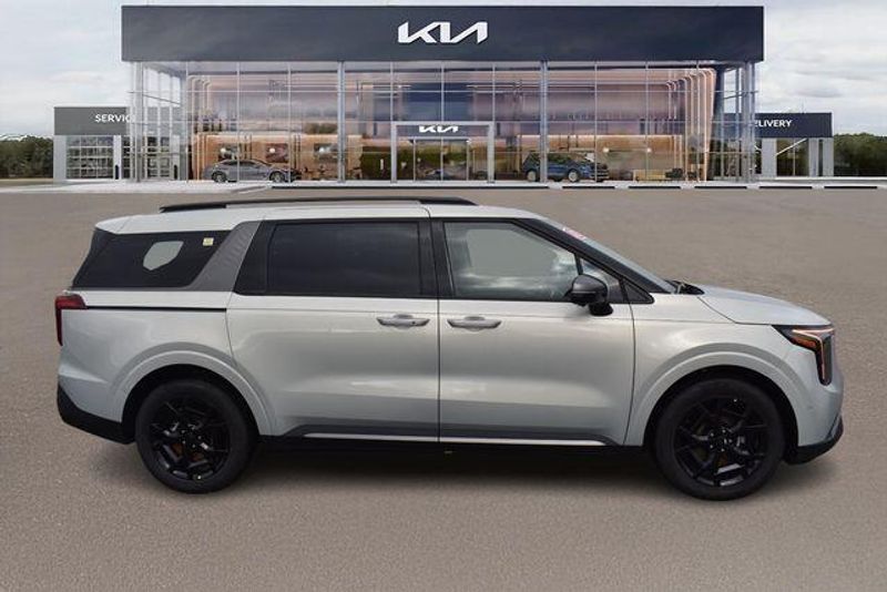 New 2026 Kia Carnival Hybrid SX PrestigeImage 2