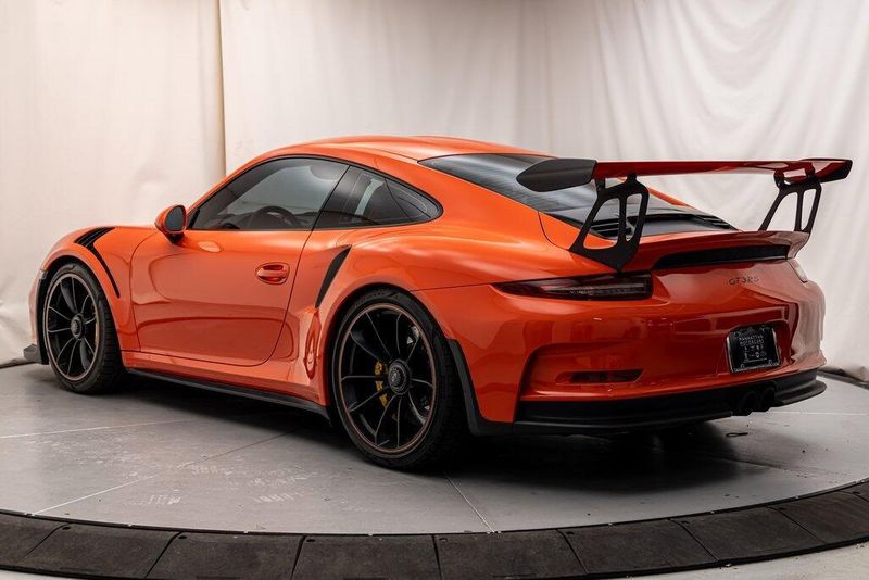 2016 Porsche 911 GT3 RSImage 3