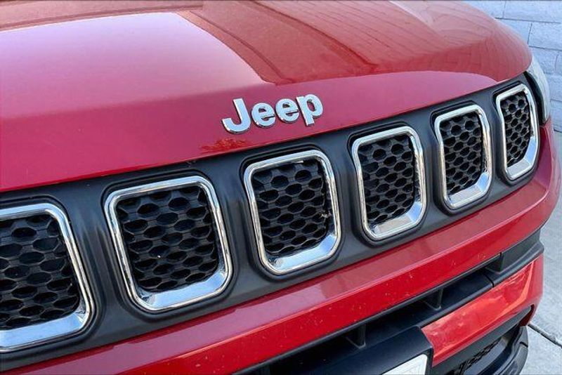 Used 2023 Jeep Compass LatitudeImage 30