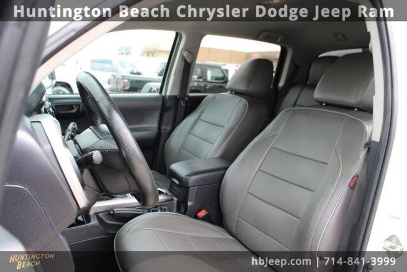 2016 Toyota Tacoma SR5Image 33