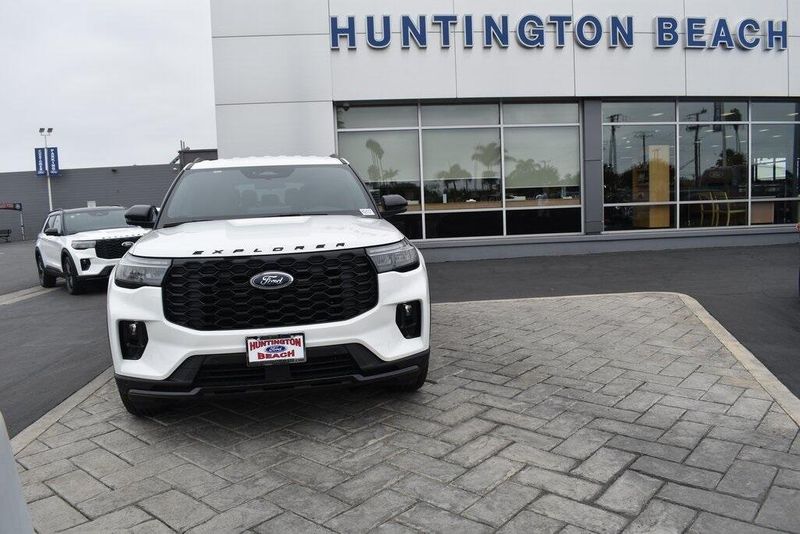 New 2025 Ford Explorer ST-LineImage 24