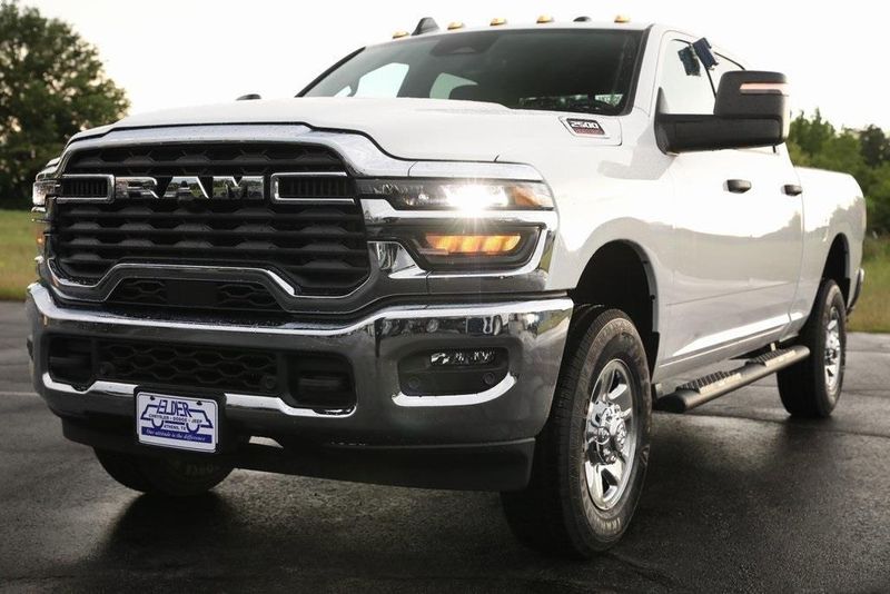 2025 RAM 2500 Tradesman Crew Cab 4x4 6