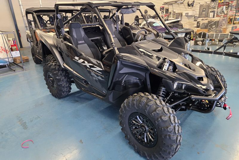 2025 YAMAHA YXZ1000R EPS SS XTR MATTE GREY AND METALLIC BLACK 