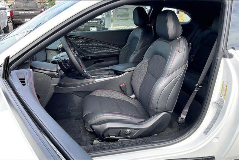 New 2026 Dodge Charger Scat Pack 2-door AwdImage 8