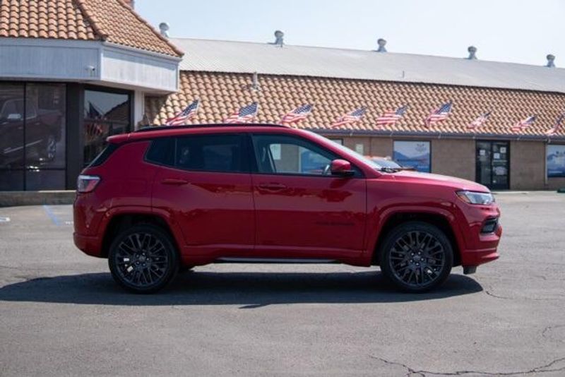 Used 2023 Jeep Compass LimitedImage 8