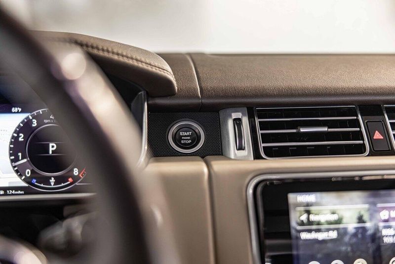 2020 Land Rover Range Rover SuperCharged photo 25