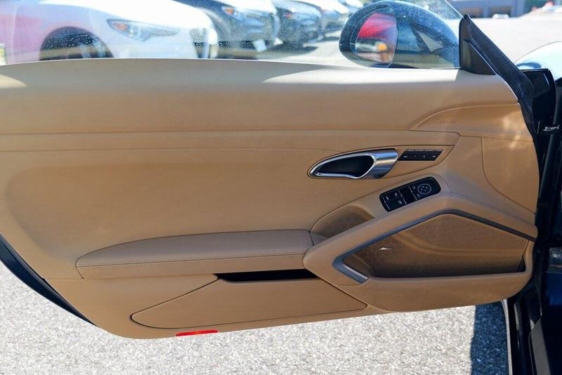 2014 Porsche 911 Cabriolet photo 16
