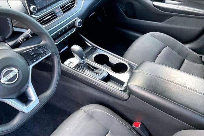 Used 2023 Nissan Altima 2.5 SVImage 17