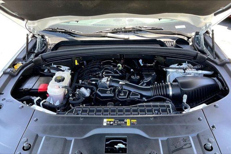 Used 2021 Jeep Grand Cherokee L AltitudeImage 9