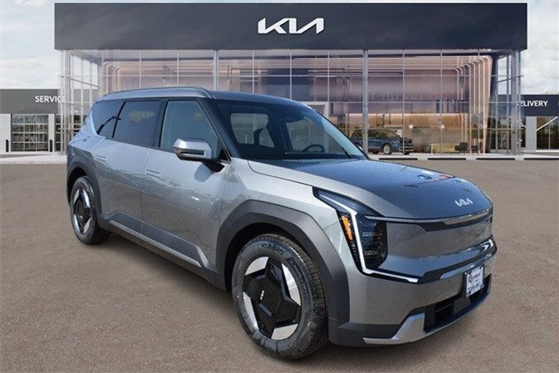 2024 Kia EV9 WindImage 1