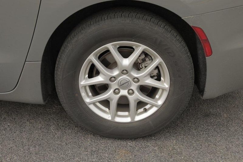 2023 Chrysler Pacifica Touring LImage 11