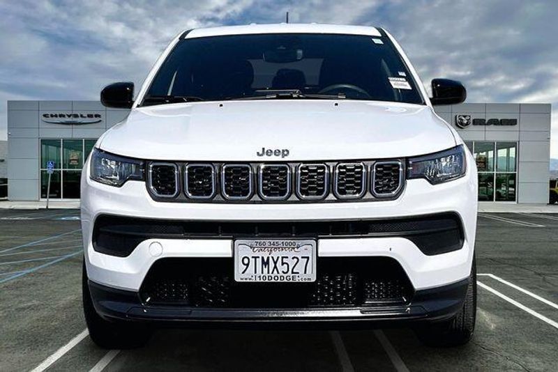 Used 2025 Jeep Compass SportImage 2