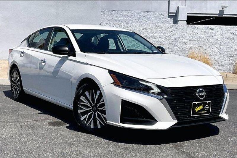 Used 2024 Nissan Altima 2.5 SVImage 12